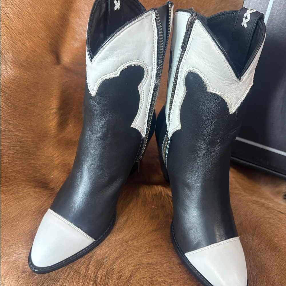 Lucchese Michelle Black and White Zip Collar Booties - Picture 3 of 16